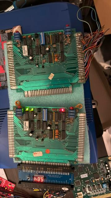 2 jamma switchers beschikbaar voor biedingen