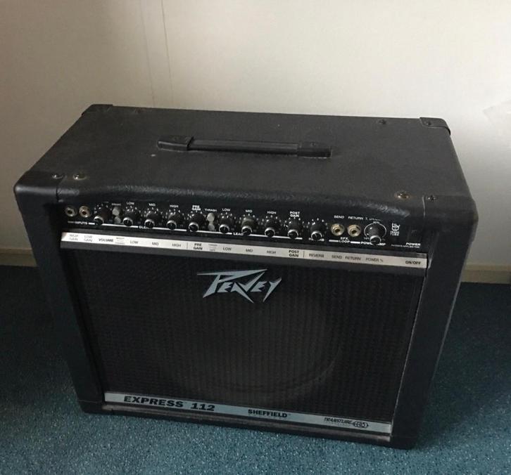 PEAVEY Express 112 1230 1x12 Guitar combo - zeer goede staat, Muziek en Instrumenten, Instrumenten | Toebehoren, Zo goed als nieuw