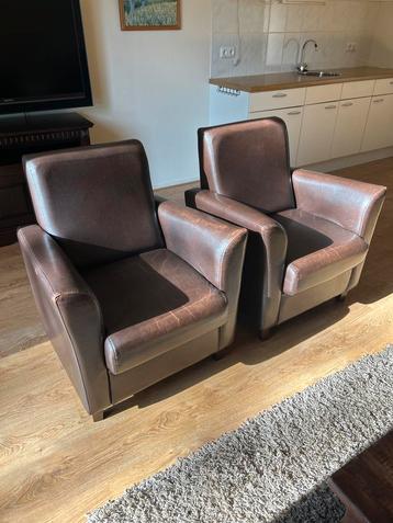 Mooie Leren Stoelen Set beschikbaar voor biedingen