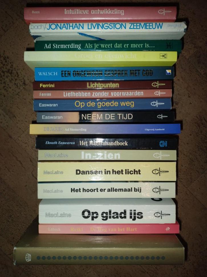 17 spirituele / esoterische / zelfhulp boeken, Boeken, Esoterie en Spiritualiteit, Zo goed als nieuw, Overige typen, Spiritualiteit algemeen