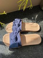 Slippers maat 40, Ophalen of Verzenden, Zo goed als nieuw, Blauw