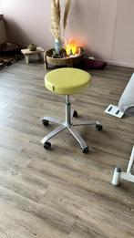 Score Medical Tabouret Okergeel, Huis en Inrichting, Krukjes, Ophalen, In hoogte verstelbaar, Gebruikt, Staal