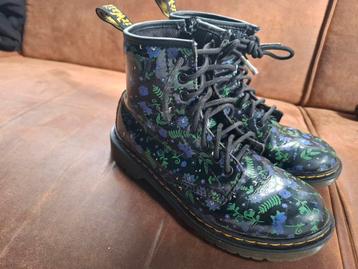 Dr martens maat 34 beschikbaar voor biedingen