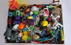 Verrassingsdoos met: 145 !! poppetjes figuren en meer ...., Verzenden
