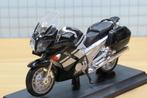 Yamaha FJR1300 1:18 zwart/wit 39300-05231, Hobby en Vrije tijd, Modelauto's | 1:18, Maisto, May Cheong Group France S.A.S., Nieuw
