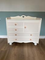 Commode babykamer vintage, Kinderen en Baby's, Kinderkamer | Commodes en Kasten, 50 tot 70 cm, Zo goed als nieuw, 75 tot 100 cm