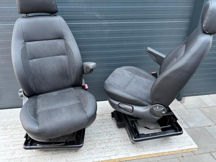 stoelen draaistoelen volkswagen transporter t5 camper, Auto-onderdelen, Interieur en Bekleding, Volkswagen, Nieuw, Ophalen of Verzenden