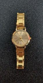 Luxe goudkleurig horloge voor dames met armband, Sieraden, Tassen en Uiterlijk, Overige Accessoires, Nieuw, Ophalen of Verzenden