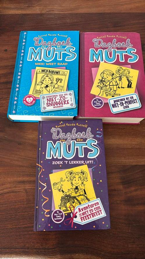 Rachel Renée Russell - Dagboek van een muts 3x, Boeken, Kinderboeken | Jeugd | 10 tot 12 jaar, Zo goed als nieuw, Ophalen of Verzenden