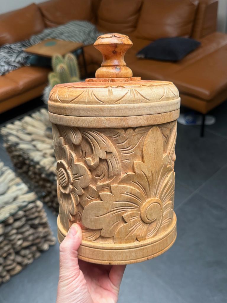 Pot houtsnijwerk met deksel uit Bali Indonesie urn massief, Verburgt Vintage, Nieuw, Ophalen of Verzenden, https://verburgtvintage.nl/#contact