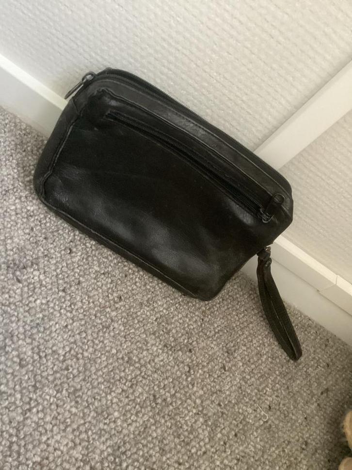 Zwart leren polstasje - handig voor vakantie! -, Sieraden, Tassen en Uiterlijk, Portemonnees, Gebruikt, Overige merken, Zwart