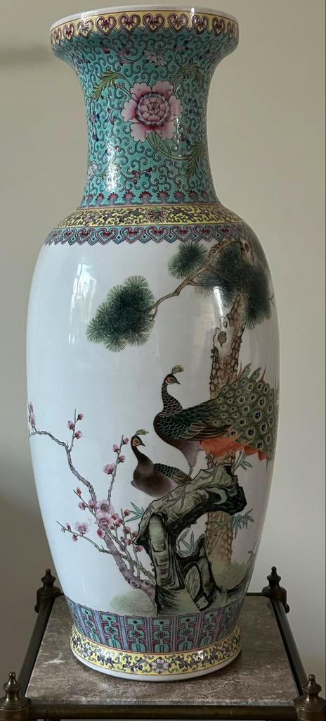 XXL Chinese famille rose vaas pauwen pinetree bloesem 1950, Antiek en Kunst, Antiek | Porselein, Ophalen