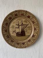 Decoratief Bord met Schip - Handgeschilderd, Antiek en Kunst, Ophalen