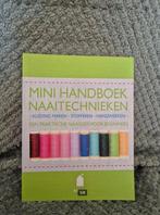 Alison Smith - Mini-handboek naaitechnieken, Hobby en Vrije tijd, Ophalen of Verzenden, Zo goed als nieuw