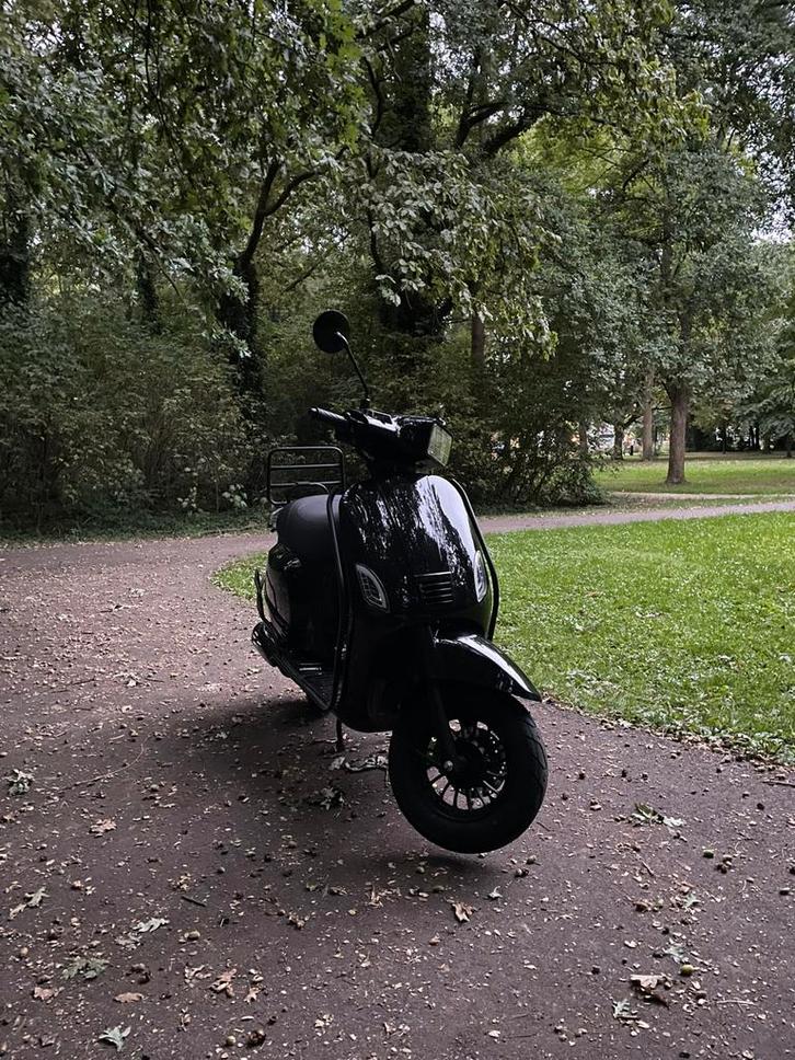 La Souris Sourini RS 2022, Fietsen en Brommers, Snorfietsen en Snorscooters, Zo goed als nieuw, Overige merken, Benzine, Ophalen of Verzenden