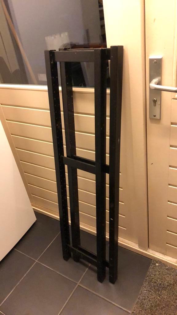 Twee zwarte Ikea Ivar stelling staanders, Huis en Inrichting, Woonaccessoires | Cd- en Dvd-rekken, Gebruikt, Cd's, Hout, Ophalen