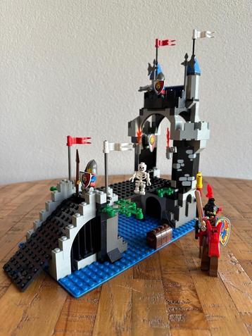 LEGO - 6078 - Royal Drawbridge beschikbaar voor biedingen