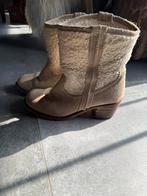 Stoere suede laarzen met teddy  maat 38, Kleding | Dames, Hoge laarzen, Beige, Ophalen of Verzenden, Zo goed als nieuw