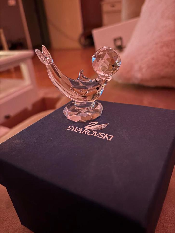 Swarovski Zeehond met Bal - Kristal, Huis en Inrichting, Woonaccessoires | Kisten, Zo goed als nieuw, Minder dan 50 cm, Glas, Ophalen of Verzenden