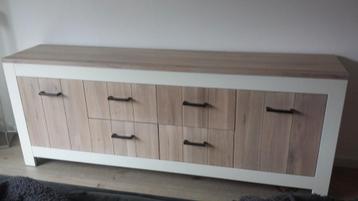 Dressoir, dit weekend at te halen!!  beschikbaar voor biedingen