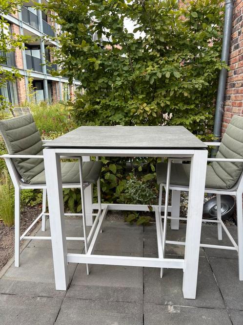 Buitenhof - bartafel en barkrukken, Tuin en Terras, Tuintafels, Zo goed als nieuw, Rechthoekig, Ophalen