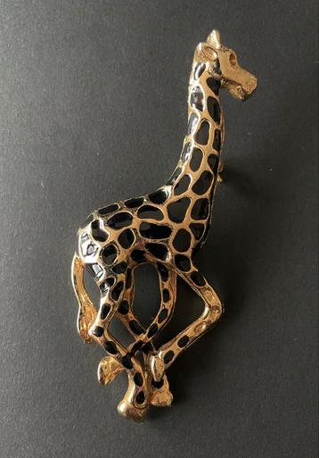 Griaffe broche beschikbaar voor biedingen
