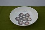 Grote oliebollen schaal van Jet Ø 28 cm met tekening oliebol, Huis en Inrichting, Keuken | Servies, Gebruikt, Ophalen of Verzenden