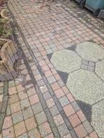 Gratis op te halen tuintegels en bloembakken, Tuin en Terras, Tegels en Klinkers, Ophalen of Verzenden, Gebruikt, Beton, Terrastegels