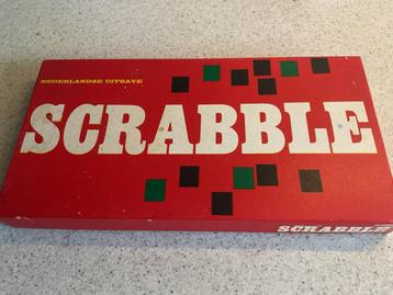 Vintage scrabble beschikbaar voor biedingen