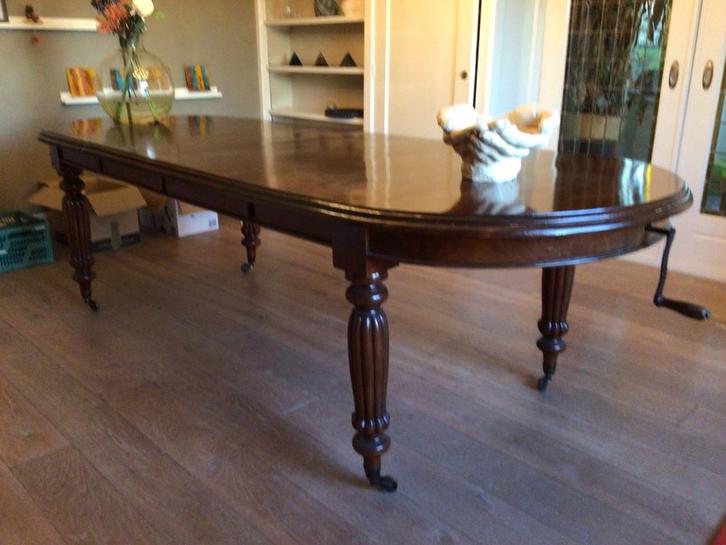 Antieke  Uitschuifbare Kersenhouten Tafel met Zwengel, Huis en Inrichting, Tafels | Eettafels, Gebruikt, 100 tot 150 cm, 150 tot 200 cm