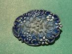 VINTSGE KLEDERDRACHT BROCHE UIT OUDE DOOS VOOR 4.00 EURO, Antiek en Kunst, Antiek | Kleding en Accessoires, Verzenden, Dames, Klederdracht