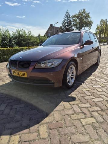 BMW 3-Serie 2.0 318 I Touring Paars / Rood beschikbaar voor biedingen