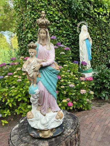 Brocante Mariabeeld ❤️ Notre Dame met Engeltjes beschikbaar voor biedingen