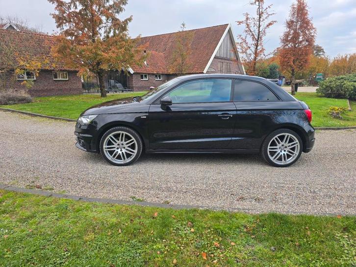 Audi A1 1.4 Tfsi 90KW S-tronic 2011 Zwart, Auto's, Audi, Particulier, A1, Benzine, C, Hatchback, Automaat, Geïmporteerd, Zwart