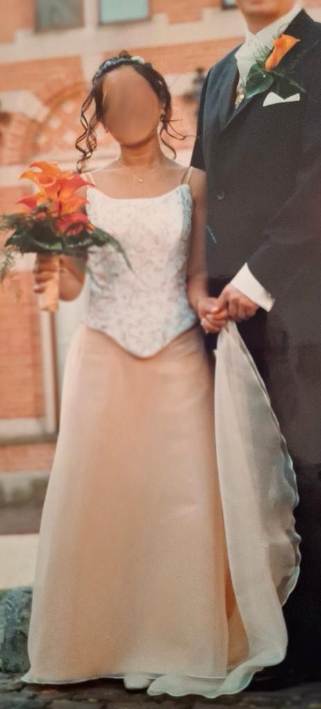 trouwjurk  voor slanke Aziatische vrouw van 150 cm lang, Kleding | Dames, Trouwkleding en Trouwaccessoires, Zo goed als nieuw