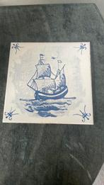 Oude wandtegel, delfts blauw met schip, Antiek en Kunst, Antiek | Wandborden en Tegels, Ophalen of Verzenden