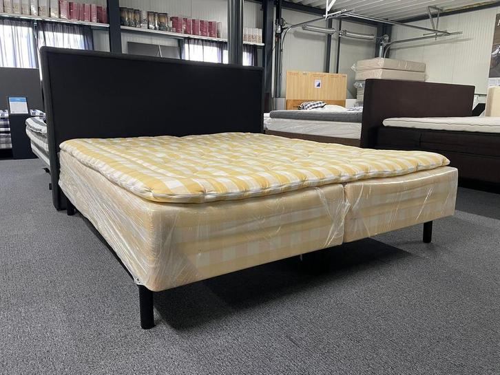 Hästens superia 180x200 met Hästens  bjx topper, Huis en Inrichting, Slaapkamer | Matrassen en Bedbodems, Zo goed als nieuw, 180 cm