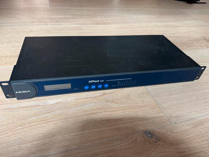 Moxxa NPort RS232-422-485 Seriële Server, Computers en Software, Servers, Gebruikt, Onbekend, Minder dan 4 GB, Ophalen