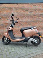 Elektrische scooter (Nipponia Volty), Fietsen en Brommers, Scooters | Piaggio, Ophalen, Overige modellen, Maximaal 45 km/u, Elektrisch