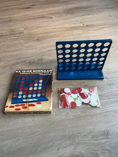 Vier op een rij tactisch denkspel compleet, Hobby en Vrije tijd, Gezelschapsspellen | Overige, Gebruikt, Een of twee spelers, Ophalen of Verzenden