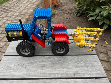 Lego tractor set 8859 beschikbaar voor biedingen