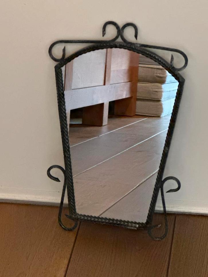Vintage Spiegel met Smeedijzeren Frame - Jaren 60, Huis en Inrichting, Woonaccessoires | Spiegels, Gebruikt, Minder dan 50 cm