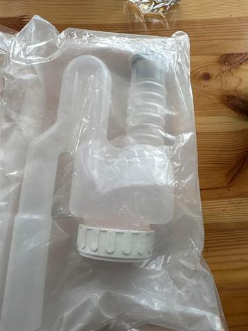 2x Nefit Ecomline Classic Sifon 73123 beschikbaar voor biedingen