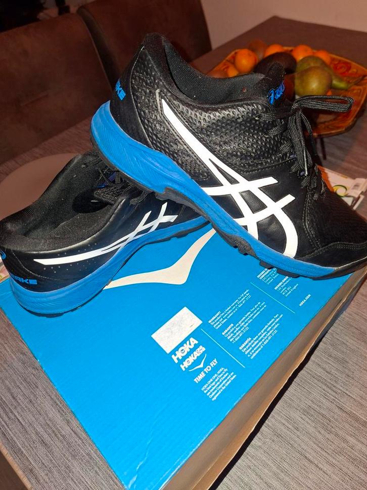 Hardloopschoenen - Asics - Maat 42, Sport en Fitness, Loopsport en Atletiek, Zo goed als nieuw, Asics, Ophalen of Verzenden