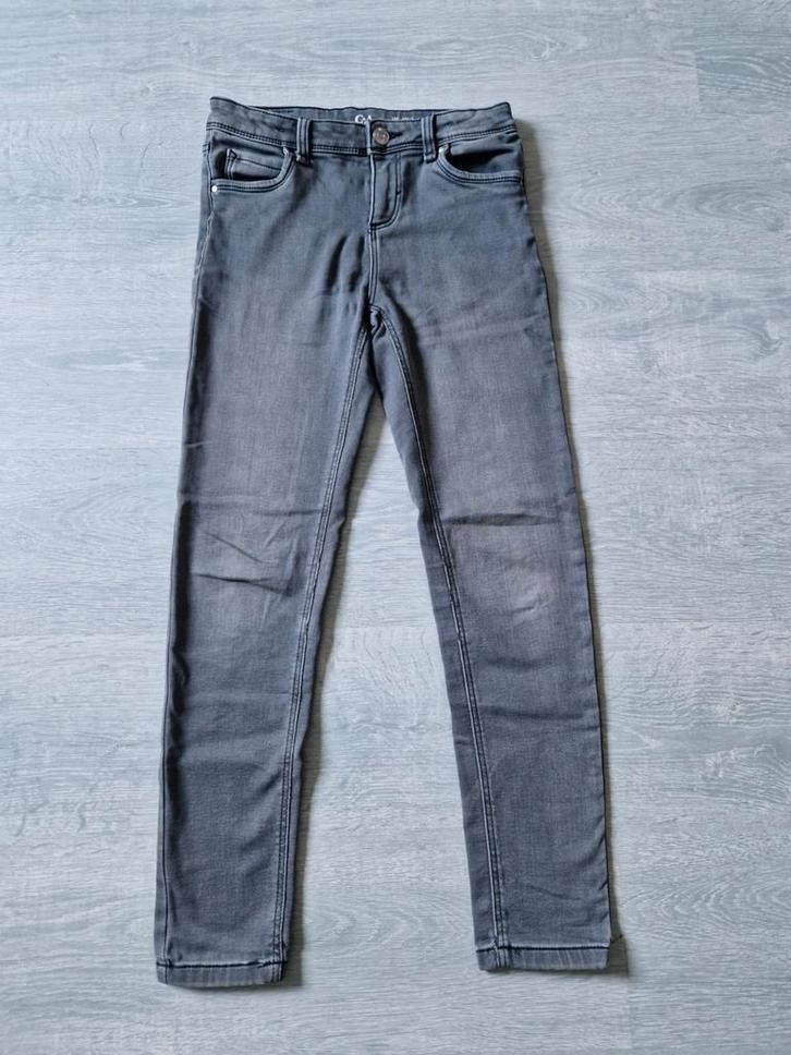 Skinny grijze broek maat 152. Met thermo voering, Kinderen en Baby's, Kinderkleding | Maat 152, Zo goed als nieuw, Jongen, Broek