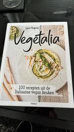 Vegetalia-Luna Trapani - 100 italiaanse vegan recepten, Italië, Luna Trapani, Ophalen of Verzenden, Zo goed als nieuw