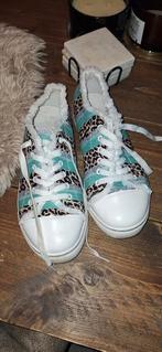Gympen met tijgerprint 1 keer gedragen maat 41, Ophalen of Verzenden, Zo goed als nieuw, Sneakers of Gympen