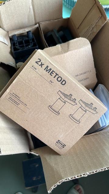 4 doosjes met 2 pootjes, 8cm, ikea keuken - afbeelding 1