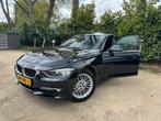 BMW 3-Serie 320D F30 *Luxury line* Autom./Dak/Xenon/Navi, Auto's, Achterwielaandrijving, Zwart, 4 cilinders, Origineel Nederlands