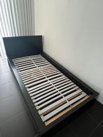 1persoons zwart bed mèt lattenbodem.  Ikea, model Malm, Huis en Inrichting, Slaapkamer | Bedden, Eenpersoons, Zo goed als nieuw